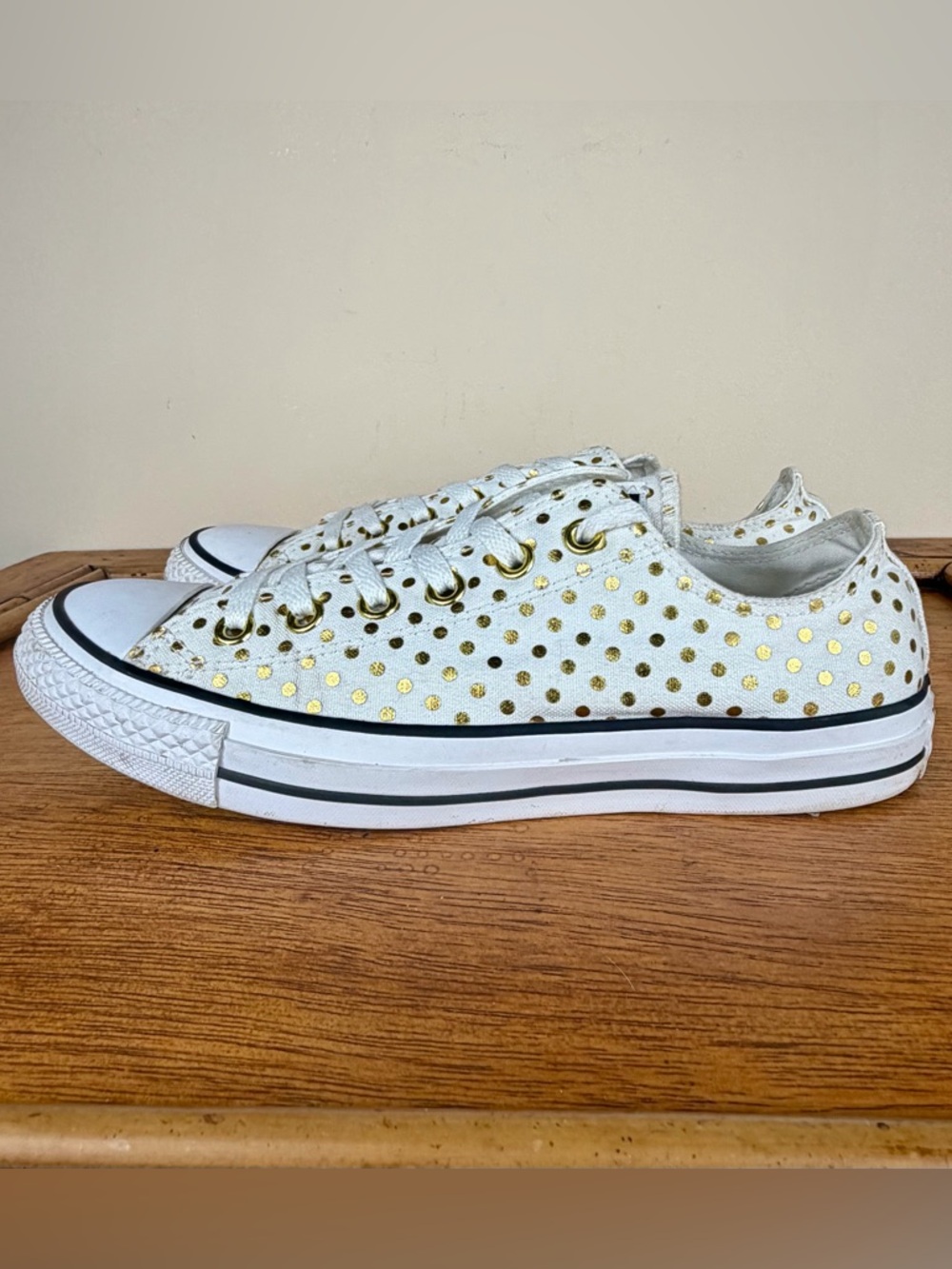 Converse Chuck Taylor All Star Metallic Dot Sneakers Women’s Size 9 Men’s Size 7